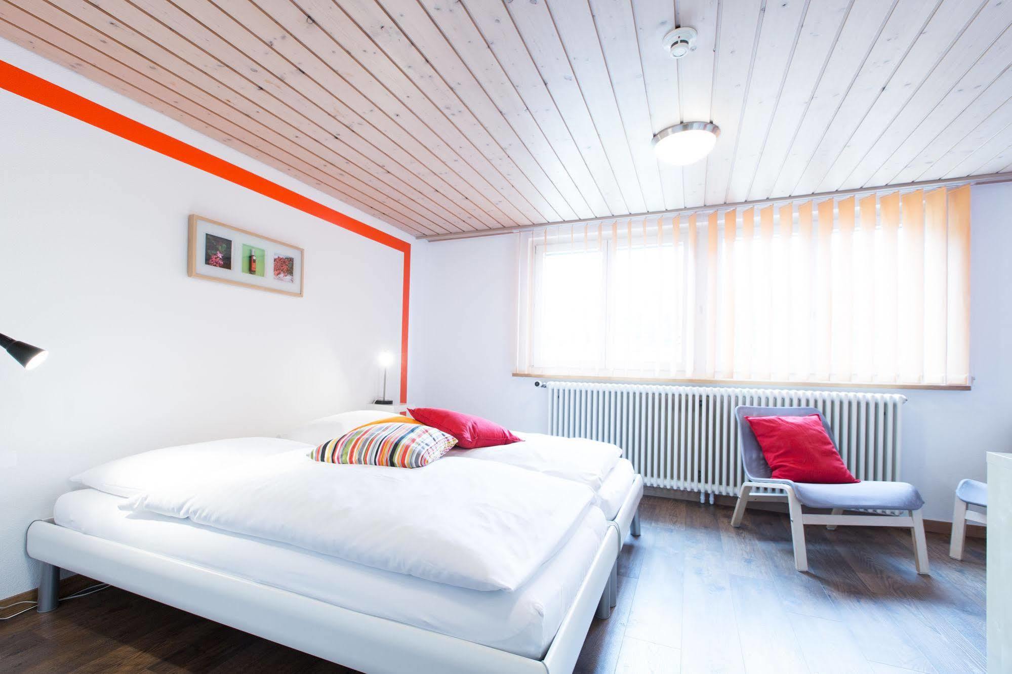 Ziegelhuesi Hotel, Stettlen Bei Bern Екстер'єр фото